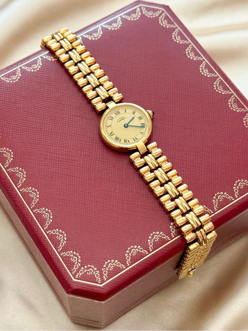 AUTHENTIC VINTAGE CARTIER GOLD WATCH - WITH BOX - Picture 1 of 8